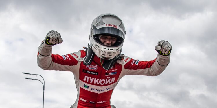 Михаил Симонов, фото: пресс-служба LUKOIL Racing Twins Team