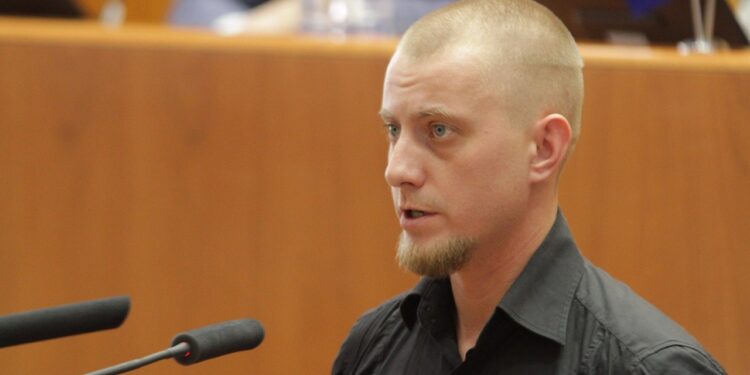 Самарцам предлагают еженедельно напоминать, что можно и нельзя делать при атаках БПЛА