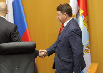 Коммунисты в губернской думе могли, но не заблокировали губернаторские инициативы