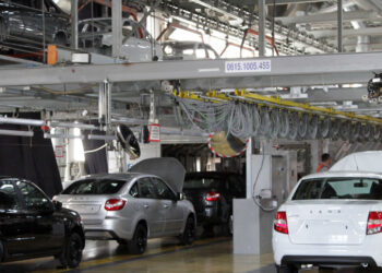 ВАЗ грозит дилерам, затянувшим с установкой видеонаблюдения от «Мобильных видеорешений»