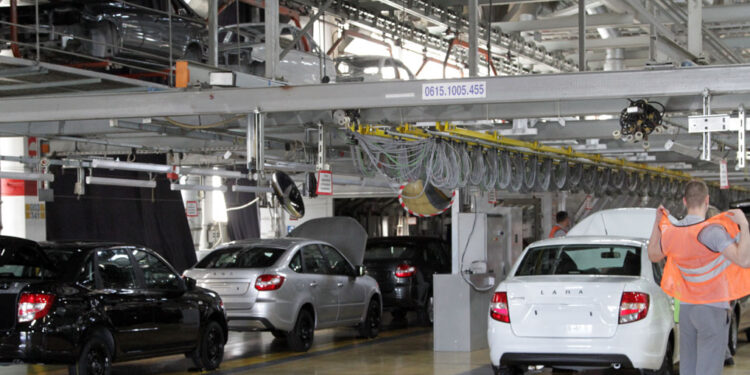 ВАЗ грозит дилерам, затянувшим с установкой видеонаблюдения от «Мобильных видеорешений»