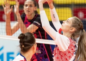  «Нова» еще поборется за Кубок России, «Искра» стартовала в чемпионате страны