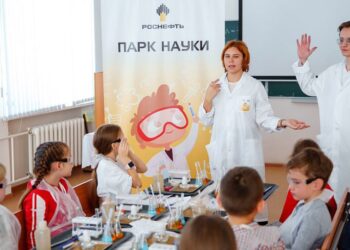 Детям – опыты, учителям – гранты: «Парк науки» и «Роснефть» открыли новые возможности образования