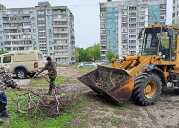 В осенний марафон чистоты в Новокуйбышевске активно включились управляющие компании
