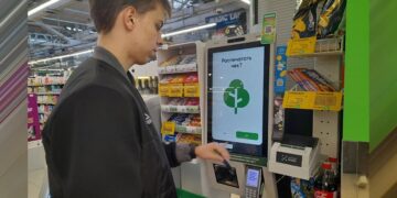 Большинство жителей России хотят привязать к банковской карте свои льготы