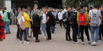 Абитуриентов стимулируют идти в инженеры, а они все еще рвутся в экономику и право