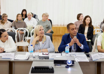 Компания тольяттинского торговца шинами Новицкого попалась на нелегальных гастарбайтерах