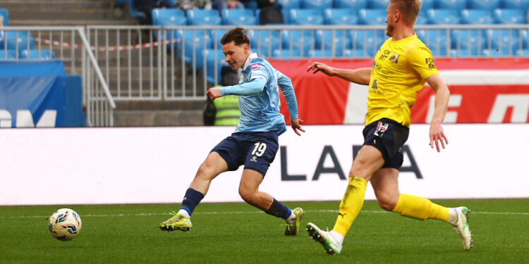 «Крылья Советов» выиграли у «Ростова», «Акрон» — у «Сочи»