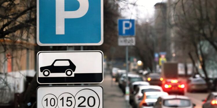 В Самаре с 2026 года парковка на всей протяженности набережной будет платной