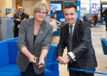 В центре Тольятти открылся флагманский офис ВТБ