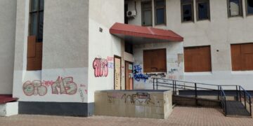 В Тольятти вандалы и пожары уничтожили помещение, где располагалась городская прокуратура