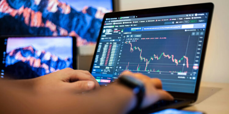 Самарским инвесторам на фондовом рынке посоветовали воздержаться от эмоциональных шагов