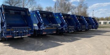 Самарский регоператор готов возить мусор сам, так как у подрядчиков техника не такая новая