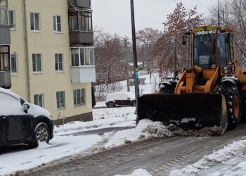 Новокуйбышевских водителей предупредили о штрафах за помехи вывозу мусора и снега