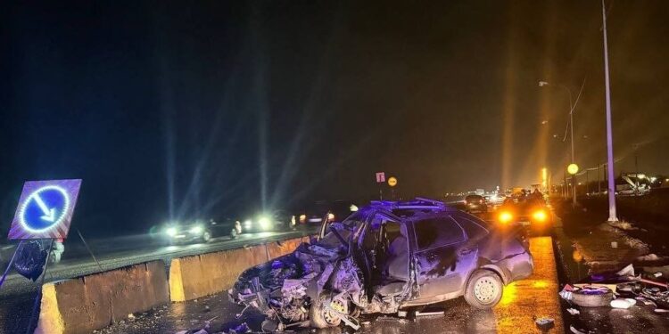 В Тольятти водитель Lada Granta врезался в бетонные блоки