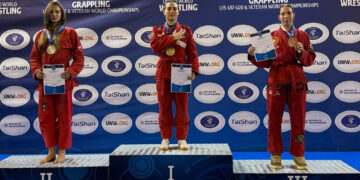 «Искра» из Самары в четвертом туре чемпионата России по волейболу одержала две победы