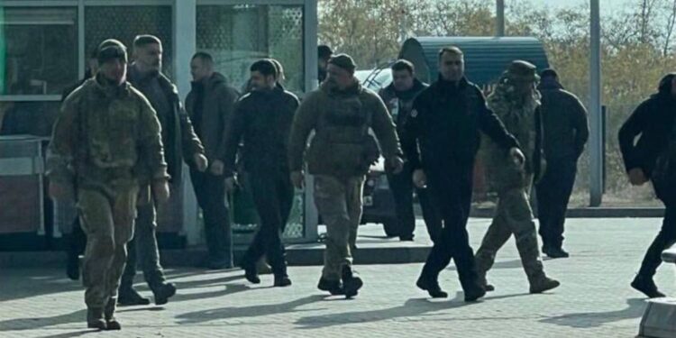 Глава ГУР Кирилл Буданов (в центре), фото: соцсети