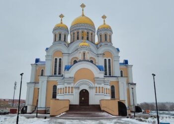 Миллиардер Леонид Михельсон восстанавливает кафедральный собор в родном Новокуйбышевске