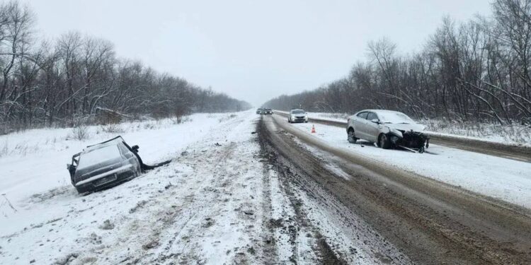 В Самарской области в ДТП погиб человек, еще двое — пострадали