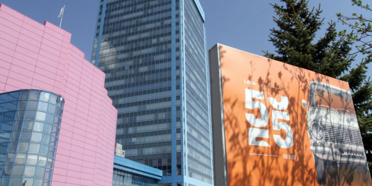 Самарский «Белый дом» надеется переломить негативные тенденции в промышленности инвестициями