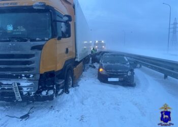 В Самарской области в массовом ДТП пострадали два человека  