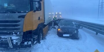 В Самарской области в массовом ДТП пострадали два человека