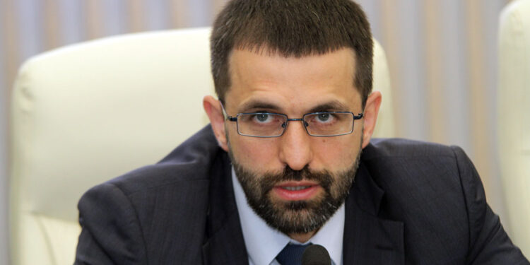 Самарский минград послал строителей за услугами новосозданной им сервисной структуры