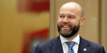 Самарский премьер накануне отставки отозвал губернаторский проект о круглосуточных стройках