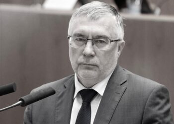 Бывший самарский губернатор Азаров написал некролог о скончавшемся друге Андрее Прямилове