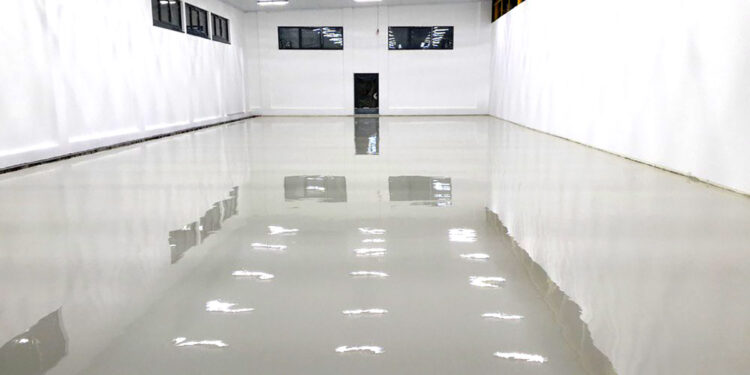 Полиуретановые наливные полы: как выбрать систему и подрядчика под конкретный объект