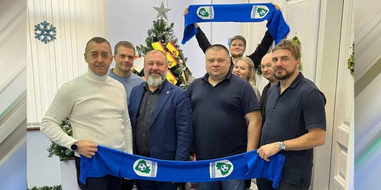 Областной футбол встал под знамя «Елки желаний»