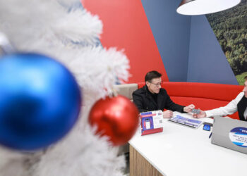 Первый миллион клиентов Почта Банка перешел на обслуживание в ВТБ