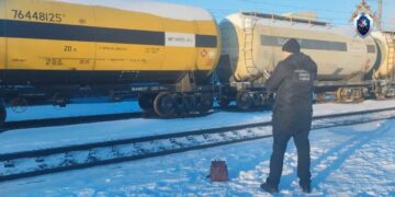 В Самаре под колесами грузового поезда погибла женщина