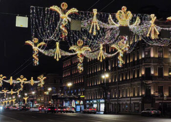 ВТБ выяснил, что Москва и Петербург возглавили рейтинг новогодних поездок жителей России