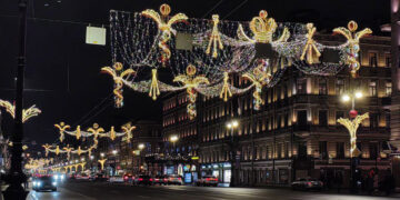 ВТБ выяснил, что Москва и Петербург возглавили рейтинг новогодних поездок жителей России