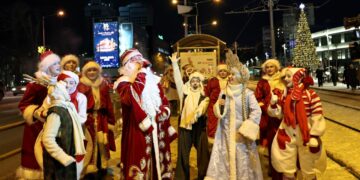 «Мороз Экспресс» привез новогоднее чудо на самарские остановки