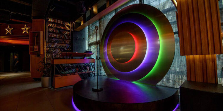 Самарское Stereo Cafе заиграло новыми красками и песнями