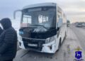 В Самарской области пассажирский автобус въехал в Lada Vesta