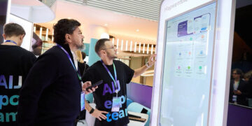 По подсчетам Сбера, 39% компаний в РФ стали использовать ИИ в бизнес-процессах