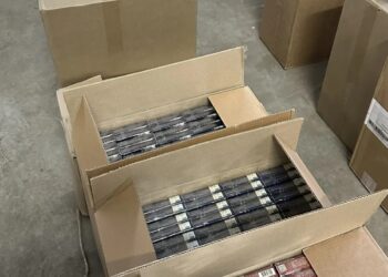 В Тольятти таможенники изъяли более 52 тысяч пачек незаконно реализуемой табачной продукции