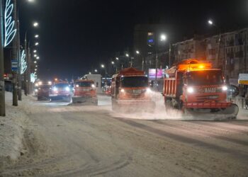 В Самаре в ожидании снегопадов городские службы перешли на усиленный режим работы 