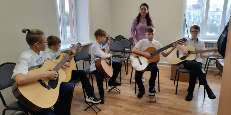 При поддержке «Самаранефтегаза» обновилась детская школа искусств Самарской области