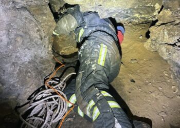 В Самарской области мужчина застрял в пещере — его спасали шесть часов