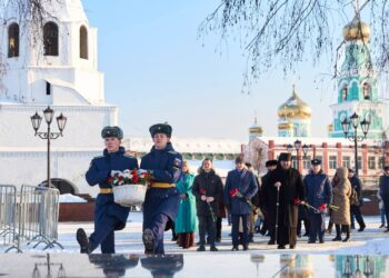 В Сызрани и Тольятти прошли мемориальные мероприятия в годовщину макеевской трагедии