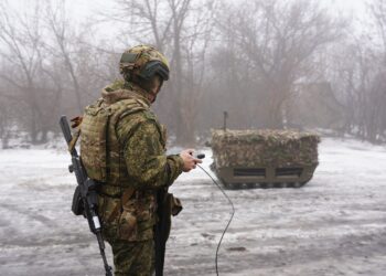 Войска РХБ защиты применяют робототехнические комплексы и малую высокомобильную технику