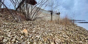 В Самарской области подрядчик не справился со сносом гостиницы на острове Поджабный