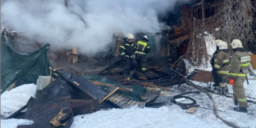 Двадцать два человека эвакуировались при пожаре в жилом доме в Самаре