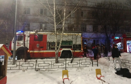 При пожаре в пятиэтажном доме в Самаре погиб человек, четверо пострадали