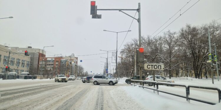 После двух дней весны Самару завалит снегом и накроют лютые морозы