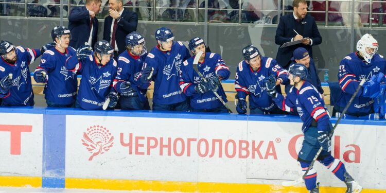 Хоккеисты «Лады» и ЦСК ВВС записали в актив свои домашние матчи